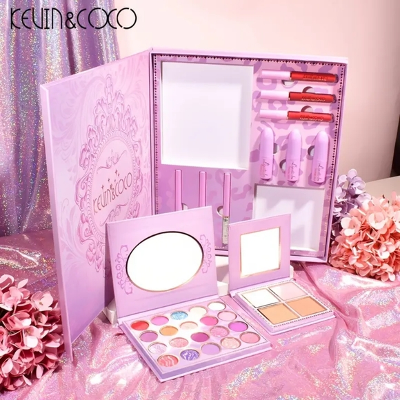 Kevin and Coco 24 Colour Leopard Sisters Cosmetic Set - Picture 3 of 13